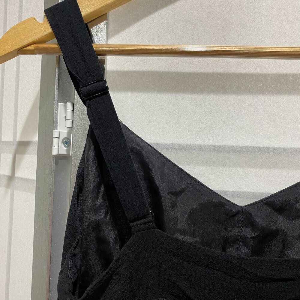 Gap Women's Empire Babydoll Chiffon Sleeveless Chiffon V-Neck Black Top - Picture 4 of 4